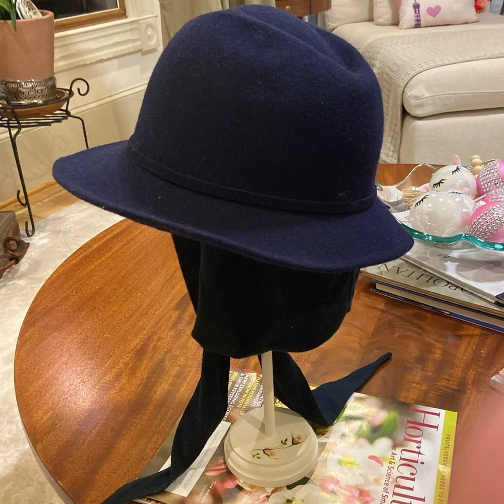 BETMAR VINTAGE NAVY WOOL HAT WITH ATTACHED NECKTIE, BOW ON SIDE. - Picture 4 of 7